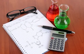 How Specialised Tuition in Chemistry Helps Students Master Challenging Calculations
