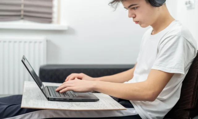 why_an_online_social_media_marketing_diploma_is_wo_32533728_featured